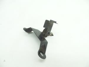 Gebruikte Steun (diversen) Saab 9-3 II Sport Sedan (YS3F) 1.9 TiD 16V Prijs € 25,00 Margeregeling aangeboden door Auto Demontage Elferink B.V.