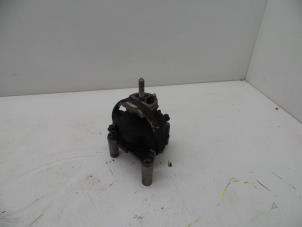 Gebruikte Versnellingsbak Rubber Saab 9-5 Estate (YS3E) 2.2 TiD 16V Prijs € 25,00 Margeregeling aangeboden door Auto Demontage Elferink B.V.