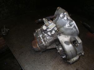 Gebruikte Versnellingsbak Opel Corsa B (73/78/79) 1.0i 12V Prijs € 150,00 Margeregeling aangeboden door Auto Demontage Elferink B.V.
