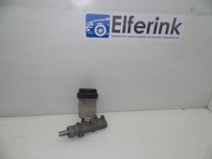Gebruikte Hoofdremcilinder Volvo V40 (VW) 2.0 16V Prijs € 40,00 Margeregeling aangeboden door Auto Demontage Elferink B.V.