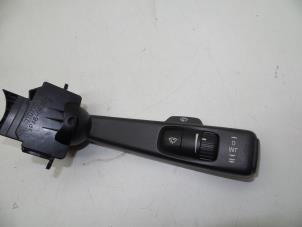 Gebruikte Ruitenwis Schakelaar Volvo S40 (MS) 1.8 16V Prijs € 25,00 Margeregeling aangeboden door Auto Demontage Elferink B.V.