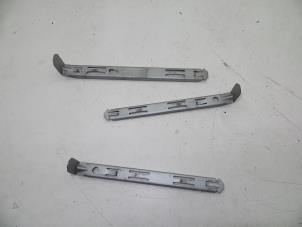 Gebruikte Koplamp fitting Volvo XC90 I 2.4 D5 20V Prijs € 25,00 Margeregeling aangeboden door Auto Demontage Elferink B.V.