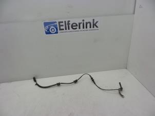 Gebruikte Sensor ABS Opel Insignia 2.0 Turbo 16V E85 Prijs € 25,00 Margeregeling aangeboden door Auto Demontage Elferink B.V.