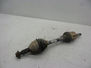 Gebruikte Aandrijfas links-voor Opel Insignia Sports Tourer 2.0 CDTI 16V 160 Ecotec 4x4 Prijs € 65,00 Margeregeling aangeboden door Auto Demontage Elferink B.V.