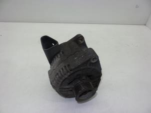 Gebruikte Dynamo Saab 900 II (YS3D) 2.5 SE V6 24V Prijs € 50,00 Margeregeling aangeboden door Auto Demontage Elferink B.V.