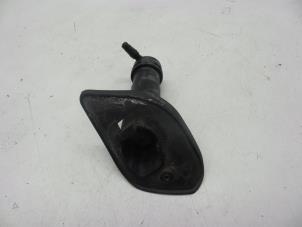 Gebruikte Koplamp Sproeier Saab 9-3 II Sport Sedan (YS3F) 2.2 TiD 16V Prijs € 25,00 Margeregeling aangeboden door Auto Demontage Elferink B.V.