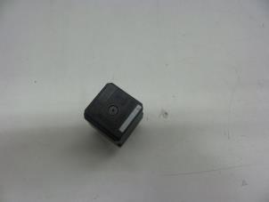 Gebruikte Relais Volvo V70 (BW) 2.5 T Turbo 20V Flexifuel Prijs € 25,00 Margeregeling aangeboden door Auto Demontage Elferink B.V.