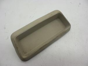 Gebruikte Middenconsoles Volvo XC60 I (DZ) 2.4 D5 20V AWD Prijs € 25,00 Margeregeling aangeboden door Auto Demontage Elferink B.V.