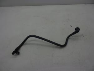 Gebruikte Oliedruk Leiding Volvo XC60 I (DZ) 2.4 D5 20V AWD Prijs € 50,00 Margeregeling aangeboden door Auto Demontage Elferink B.V.