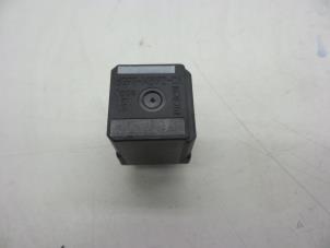 Gebruikte Relais Volvo XC60 I (DZ) 2.4 D5 20V AWD Prijs € 25,00 Margeregeling aangeboden door Auto Demontage Elferink B.V.