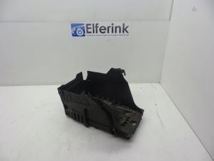 Gebruikte Accubak Volvo XC60 I (DZ) 2.4 D5 20V AWD Prijs € 50,00 Margeregeling aangeboden door Auto Demontage Elferink B.V.