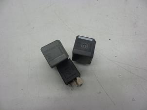 Gebruikte Relais Volvo S80 (AR/AS) 3.2 24V AWD Prijs € 25,00 Margeregeling aangeboden door Auto Demontage Elferink B.V.