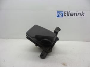 Gebruikte Luchtfilterhuis Volvo V50 (MW) 2.0 D 16V Prijs € 50,00 Margeregeling aangeboden door Auto Demontage Elferink B.V.