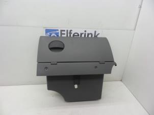 Gebruikte Dashboardkastje Opel Corsa C (F08/68) 1.0 12V Prijs € 25,00 Margeregeling aangeboden door Auto Demontage Elferink B.V.