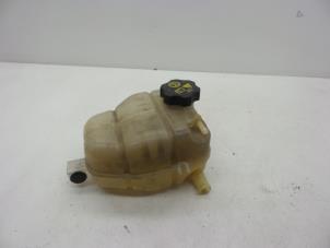 Gebruikte Expansievat Opel Meriva 1.4 Turbo 16V Ecotec Prijs € 25,00 Margeregeling aangeboden door Auto Demontage Elferink B.V.