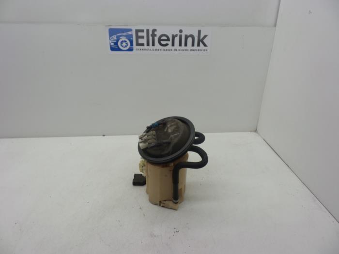 Gebruikte Tank element Pomp Opel Astra G (F08/48) 1.6 16V Prijs € 50,00 Margeregeling aangeboden door Auto Demontage Elferink B.V.