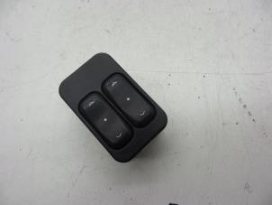 Gebruikte Raam schakelaar elektrisch Opel Astra G (F08/48) 1.6 Prijs € 25,00 Margeregeling aangeboden door Auto Demontage Elferink B.V.
