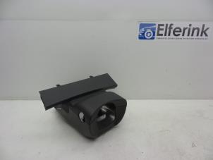 Gebruikte Middenconsoles Volvo V60 I (FW/GW) 2.4 D5 20V Prijs € 40,00 Margeregeling aangeboden door Auto Demontage Elferink B.V.