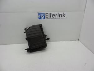 Gebruikte Luchtfilterhuis Opel Meriva 1.6 16V Prijs € 25,00 Margeregeling aangeboden door Auto Demontage Elferink B.V.