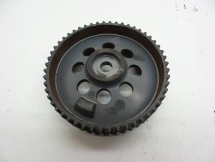 Gebruikte Nokkenas Tandwiel Saab 9-5 (YS3G) 2.0 TiD 16V Prijs € 25,00 Margeregeling aangeboden door Auto Demontage Elferink B.V.