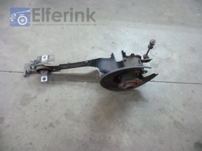 Fusee links-achter Volvo S60