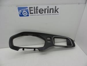 Gebruikte Cockpit Volvo V40 (MV) 1.6 D2 Prijs € 50,00 Margeregeling aangeboden door Auto Demontage Elferink B.V.