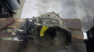 Gebruikte Versnellingsbak Saab 9-3 I (YS3D) 2.0,S 16V Prijs € 350,00 Margeregeling aangeboden door Auto Demontage Elferink B.V.