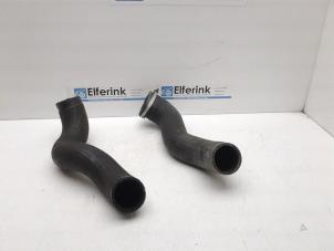 Gebruikte Intercooler Buis Volvo XC90 I 2.4 D5 20V Prijs € 75,00 Margeregeling aangeboden door Auto Demontage Elferink B.V.