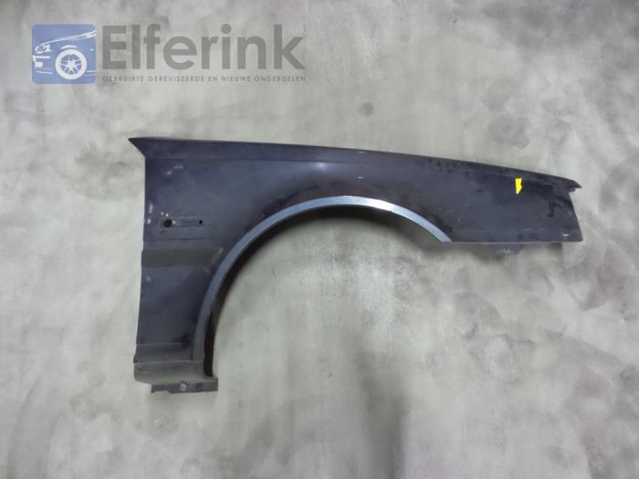 Front wing, right Volvo 4-Serie