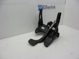 Gebruikte Pedalen Set Opel Ampera-e 1.4 16V Prijs € 50,00 Margeregeling aangeboden door Auto Demontage Elferink B.V.