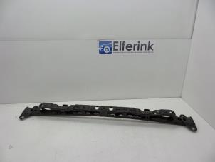 Gebruikte Steun (diversen) Opel Ampera-e 1.4 16V Prijs € 40,00 Margeregeling aangeboden door Auto Demontage Elferink B.V.