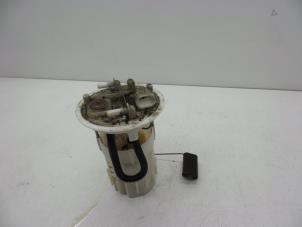 Gebruikte Tank element Pomp Opel Vivaro 1.9 DI Prijs € 65,00 Margeregeling aangeboden door Auto Demontage Elferink B.V.