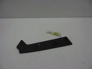 Gebruikte Bodem beschermplaat Saab 9-3 03- Prijs € 25,00 Margeregeling aangeboden door Auto Demontage Elferink B.V.