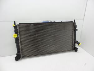 Gebruikte Radiateur Volvo V50 (MW) 1.6 D2 16V Prijs € 50,00 Margeregeling aangeboden door Auto Demontage Elferink B.V.