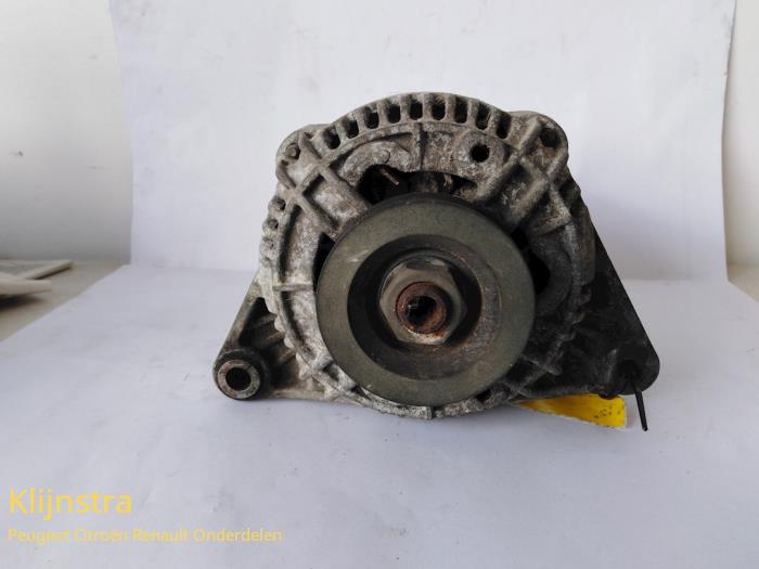 Dynamo van een Peugeot 106 I 1.3 Rallye 1994