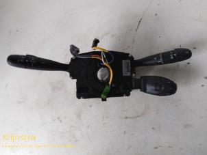 Gebruikte Licht + Raw Schakelaar Peugeot 207 Prijs € 49,00 Margeregeling aangeboden door Fa. Klijnstra & Zn. VOF