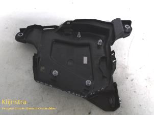 Gebruikte Handrem Mechaniek Peugeot 3008 Prijs op aanvraag aangeboden door Fa. Klijnstra & Zn. VOF