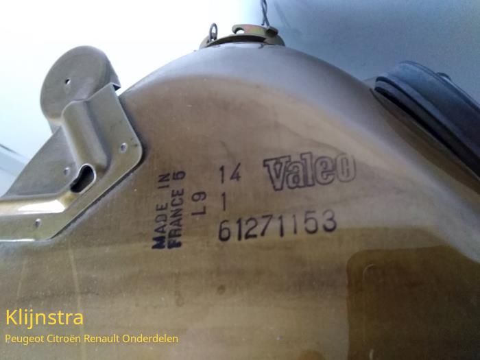 Mistlamp links-voor van een Peugeot 505 (551A)  1980