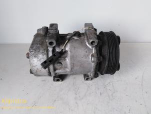 Gebruikte Pomp Airco Renault Espace (JE) 2.0i RTE,RXE Kat. Prijs op aanvraag aangeboden door Fa. Klijnstra & Zn. VOF