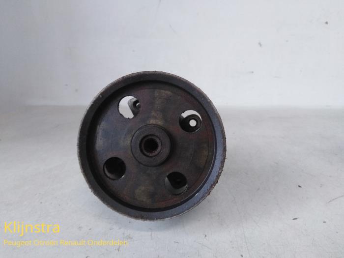 Gebruikte Servopomp Peugeot 106 II 1.5 XNd,XRd,Sketch Prijs op aanvraag aangeboden door Fa. Klijnstra & Zn. VOF