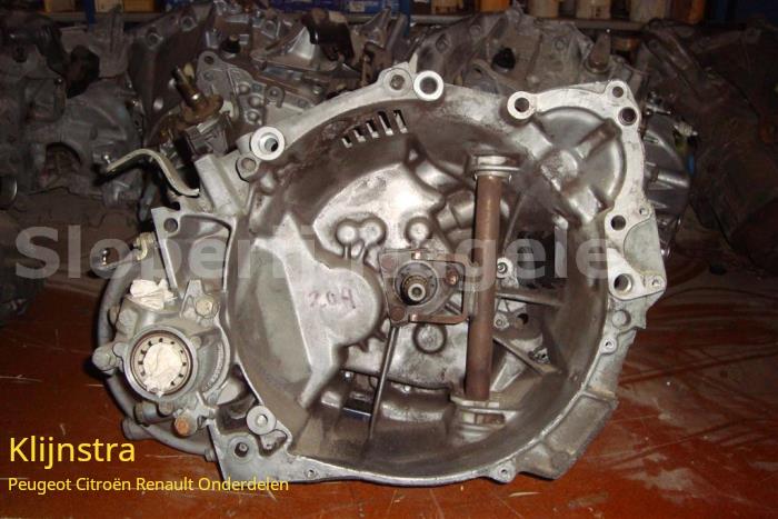 Gebruikte Versnellingsbak Citroen Xantia (X1/2) 1.8i X,SX Prijs op aanvraag aangeboden door Fa. Klijnstra & Zn. VOF