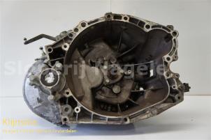 Gebruikte Versnellingsbak Peugeot 206 (2A/C/H/J/S) 2.0 XS,XT HDi Prijs op aanvraag aangeboden door Fa. Klijnstra & Zn. VOF