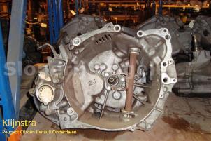 Gebruikte Versnellingsbak Peugeot 306 (7A/C/S) 1.9 D Prijs op aanvraag aangeboden door Fa. Klijnstra & Zn. VOF
