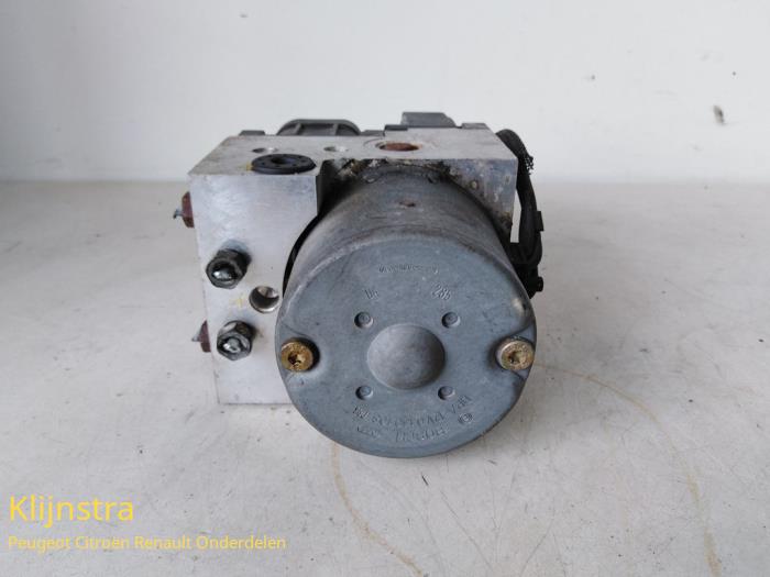 Gebruikte ABS Pomp Peugeot 306 (7A/C/S) 1.4 XN,XR,XA,XRA Prijs € 50,00 Margeregeling aangeboden door Fa. Klijnstra & Zn. VOF