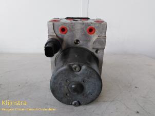 Gebruikte ABS Pomp Peugeot 307 SW (3H) 2.0 HDi 110 FAP Prijs € 74,00 Margeregeling aangeboden door Fa. Klijnstra & Zn. VOF