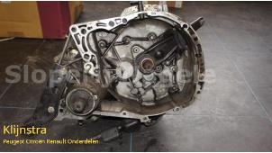 Gebruikte Versnellingsbak Renault Megane Prijs op aanvraag aangeboden door Fa. Klijnstra & Zn. VOF