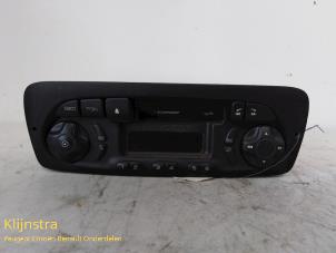 Gebruikte Radio/Cassette Peugeot 206 (2A/C/H/J/S) 1.9 D Prijs op aanvraag aangeboden door Fa. Klijnstra & Zn. VOF