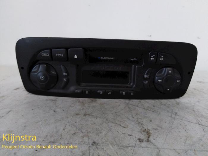 Radio/Cassette van een Peugeot 206 (2A/C/H/J/S)  1998
