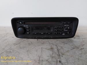 Gebruikte Radio CD Speler Peugeot 206 CC (2D) 1.6 16V Prijs op aanvraag aangeboden door Fa. Klijnstra & Zn. VOF
