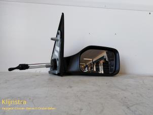 Nieuwe Buitenspiegel rechts Peugeot 106 I Prijs op aanvraag aangeboden door Fa. Klijnstra & Zn. VOF
